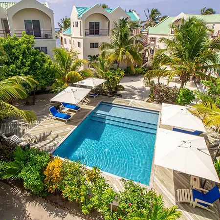 Tres Cocos Resort