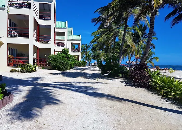 Tres Cocos Hotel 3*
