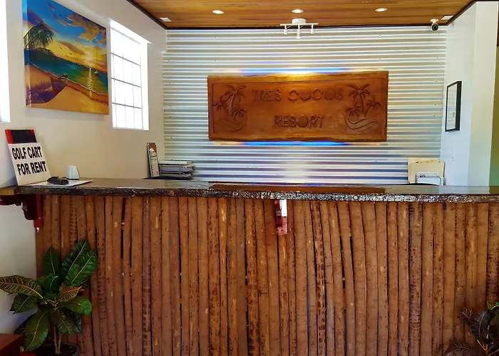 Tres Cocos Hotel 3*